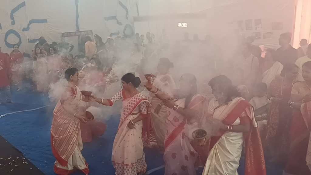 Sindoor khela, Aikatan Durgotsav